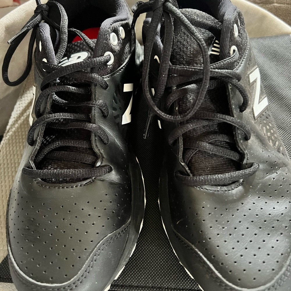 New Balance Tennis shoes Worn 2wce in good condition